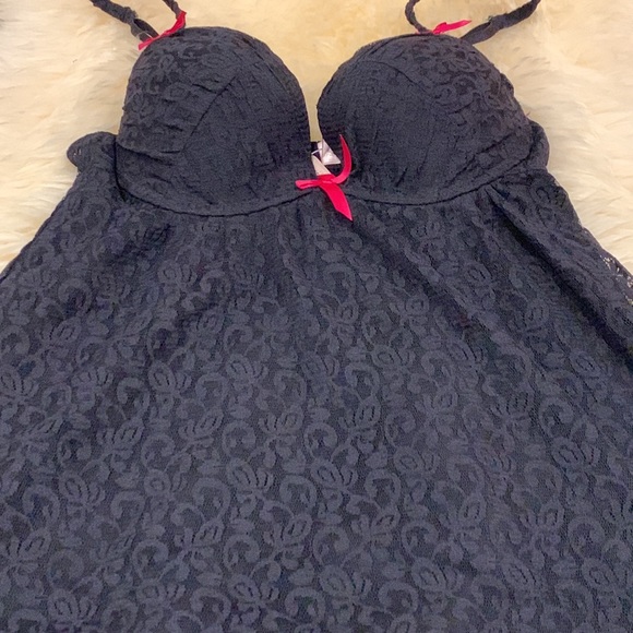 La Senza Lace Babydoll in Black with Pink Bows & Built in Bra size Medium NWT - Picture 2 of 5